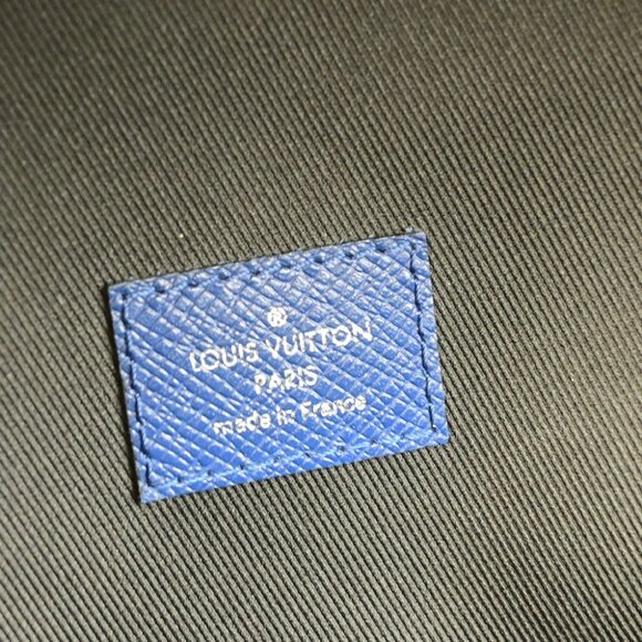 LOUIS VUITTON Discovery Backpack Bag Taigarama Leather Blue SHW M30229 99YG960 - Picture 6 of 16